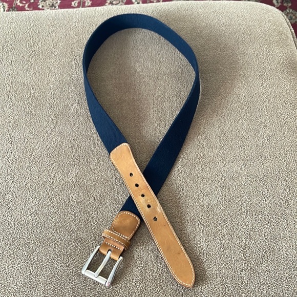 L.L. Bean Other - L.L.Bean navy blue canvas and leather Stretch belt size 36